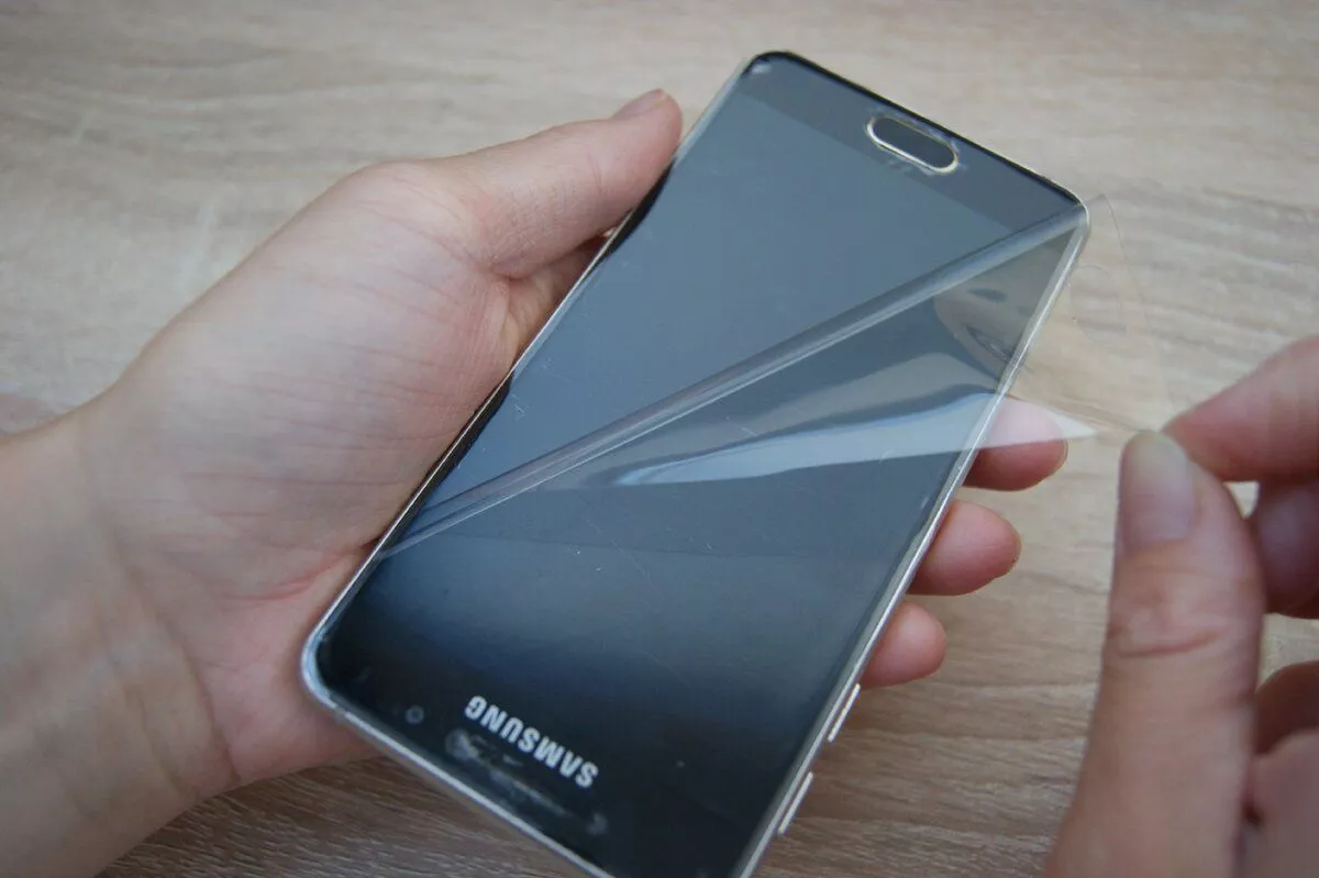 Как работает защитная плёнка на телефон – новое решение для любого смартфона