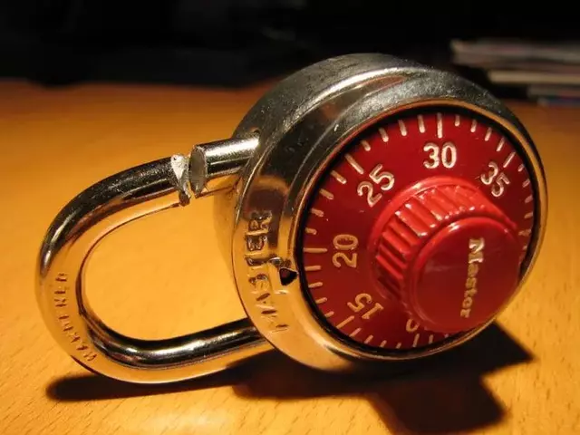 broken-padlock.webp