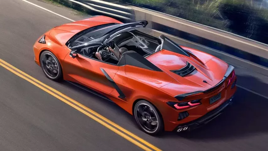 chevrolet-corvette-stingray-convertible-25.webp