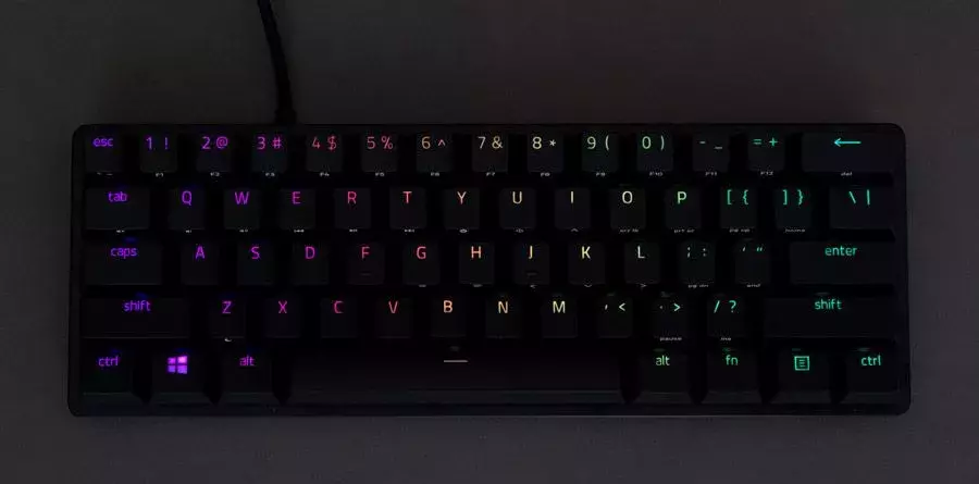 19-razer-huntsman-mini.webp