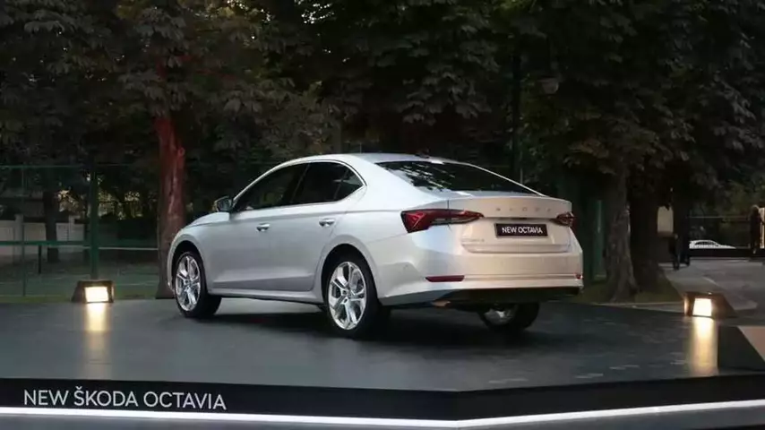 skoda-octavia.webp