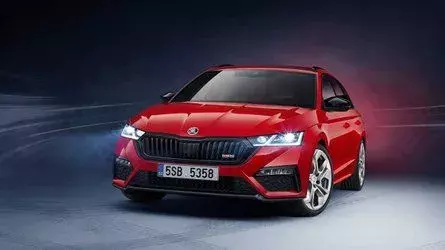 2021-skoda-octavia-rs.webp