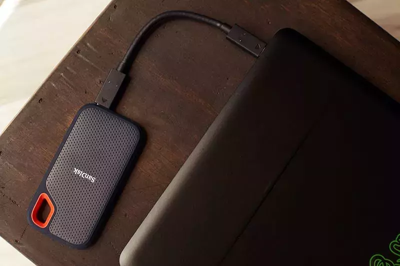 sandisk-1.jpg sandisk-1.jpg