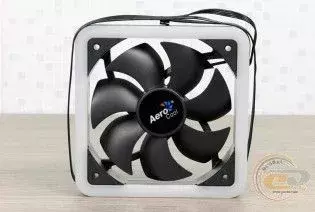 mini-27_aerocool.webp