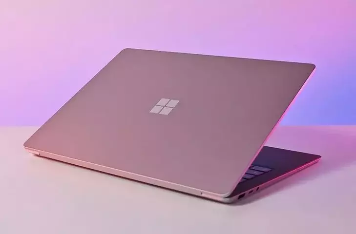 surface-laptop-3-13-review-back-logo_large.webp