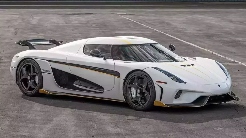 2019-koenigsegg-regera-front-view.webp