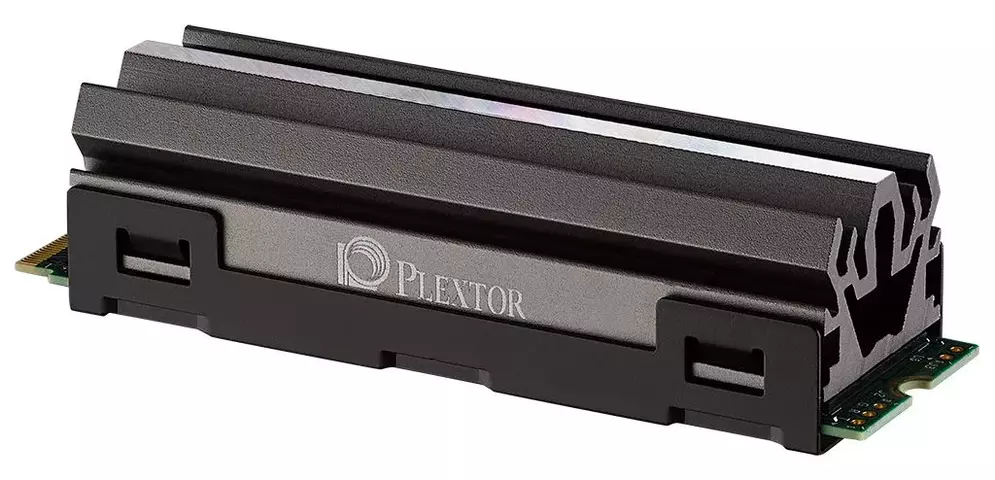 Plextor-M10P-2.webp