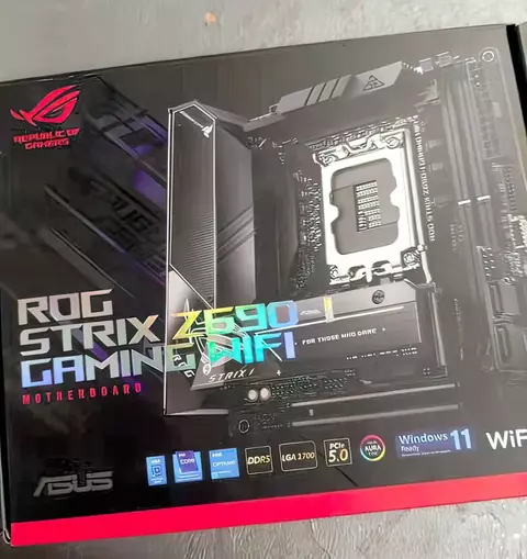 130187-asus-rog-z690i-gaming-2.webp